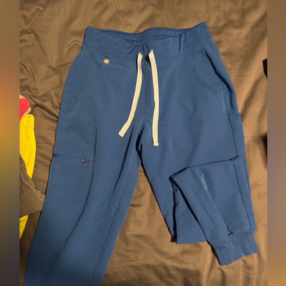 Figs XS scrub pants